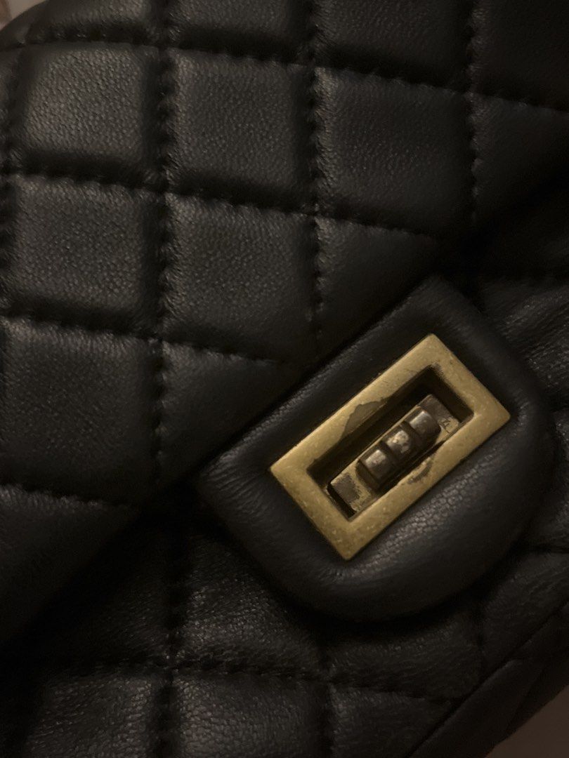 Black cross body bag (Category: Cross-body Bags) located in Manila. Submitted by bronds (Listing ID 1434106668, Image 3). Description: Decluttering.