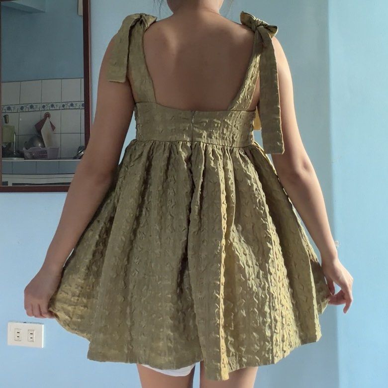 (20% off) Blue Papa dress (Category: Dresses) located in Manila. Submitted by shefindshope (Listing ID 1434070151, Image 2). Description: .