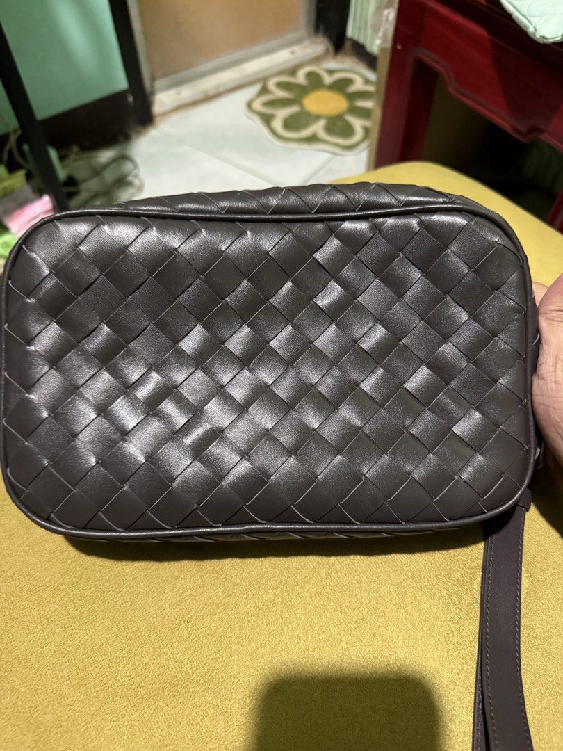 Bottega Veneta Clutch Bag (Category: Luxury Bags & Wallets) located in Cabuyao City. Submitted by gerlieluxurycloset2024 (Listing ID 1434077122, Image 2). Description: Brand: BV Color: Fondant Inclusion: Dustbag only Condition: good as new (never used!) No return no exchange policy! Buy at your own risk! Last price upon request message me for more info.