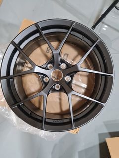 (Category: ) located in . Submitted by wheels_tyres_battery (Listing ID 1433991250, Image 1). Description: .