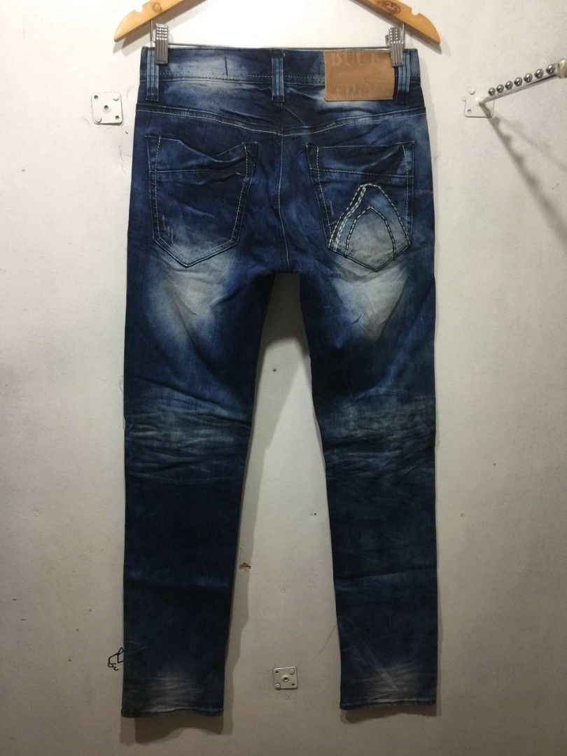 BUCKAROO JEANS (Category: Jeans) located in San Jose del Monte. Submitted by reworngarments.ph (Listing ID 1434150520, Image 1). Description: WAIST: 32 LENGHT: 42 CONDITION/COLOR RATE: 9.5/10 NO ISSUE.
