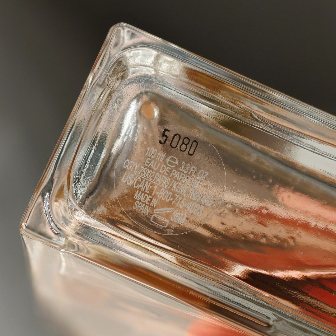 Burberry HER EDP Eau de Parfum 100ml (Category: Fragrance & Deodorants) located in Caloocan City. Submitted by alycho (Listing ID 1434161704, Image 2). Description: Bought July 2025 (at NAIA T1) but first used Sept 2025 na No box/receipt na (but I have an IG story when I purchased it) RFS: Impulse buy! 🥲 still have lots of perfumes pa 📍 Pick-up: Edsa Caloocan (payment first before ship out).