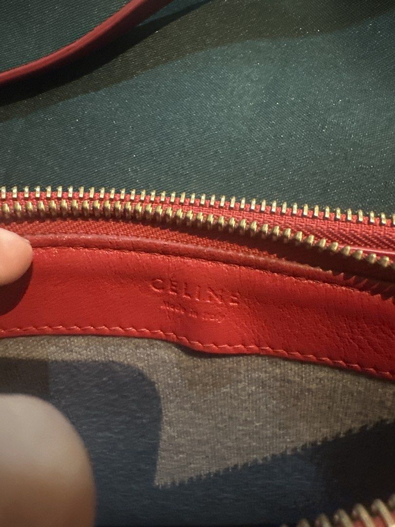 Celine Red Leather Crossbody Bag (Category: Luxury Bags & Wallets) located in San Pablo. Submitted by ther____ (Listing ID 1434117638, Image 2). Description: Guaranteed authentic.