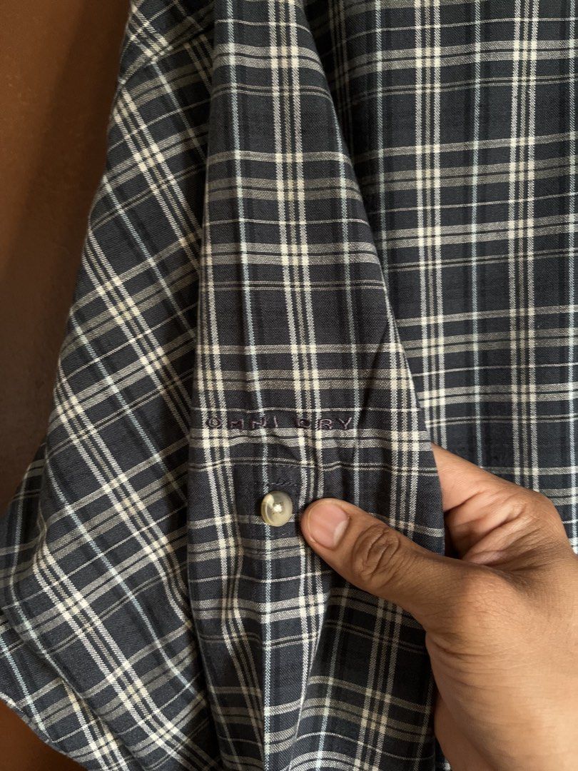 Columbia Omni Dry Flannel (Category: Formal Shirts) located in Bulacan. Submitted by saint401 (Listing ID 1433984798, Image 3). Description: 33 x 25 XXL .