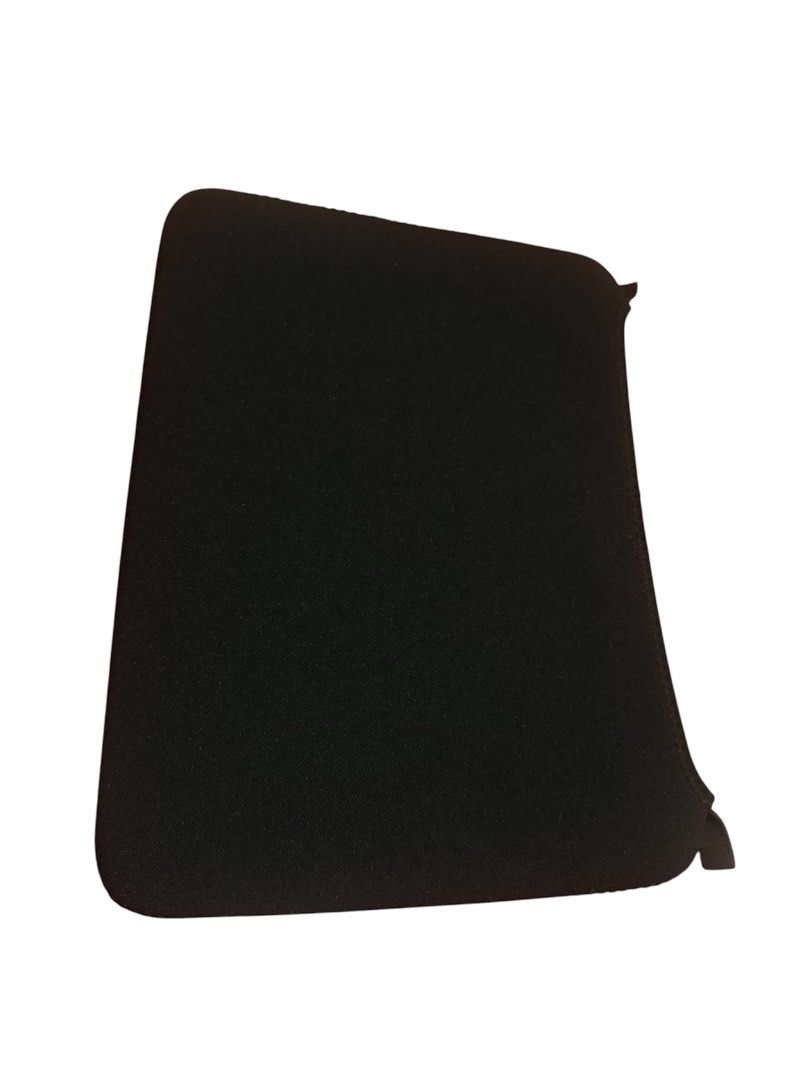 Cote & Ciel Laptop Sleeve (Category: Laptop Bags & Sleeves) located in Lingayen. Submitted by lux_thrift (Listing ID 1433987364, Image 1). Description: location pangasinan approximately 23.5x32.5 cm very nice pa po pantay po color color may vary due to lighting .