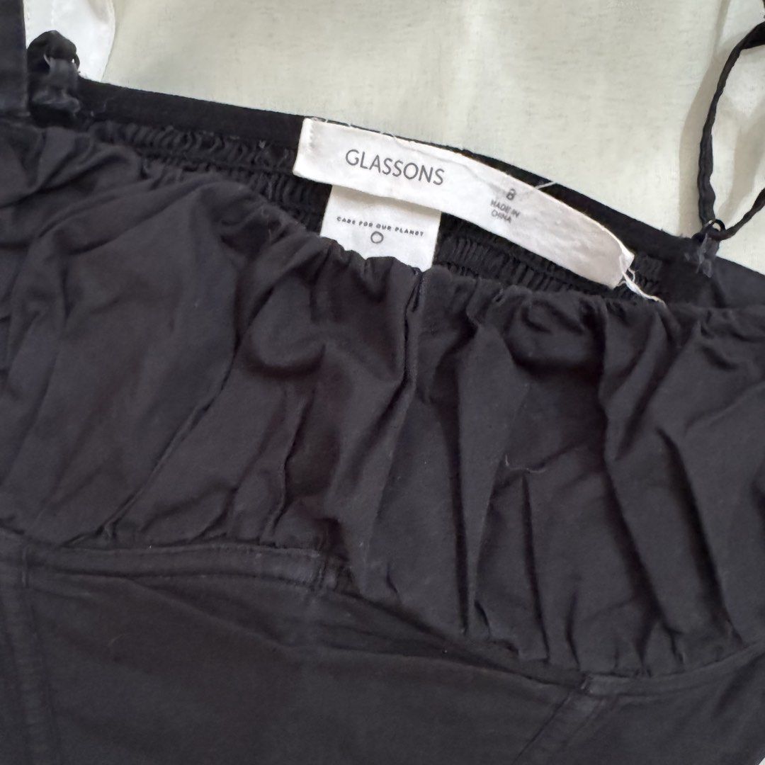 Glassons Corset get 2 for 350 (Category: Sleeveless) located in Aloran. Submitted by kheyx (Listing ID 1434018999, Image 2). Description: - Glassons corset top - Sizes: 6 and 8 - Features adjustable straps - Ruched bust & smocked back white one has stains pero washable kayo nalang maglaba GET BOTH FOR 350 php only.