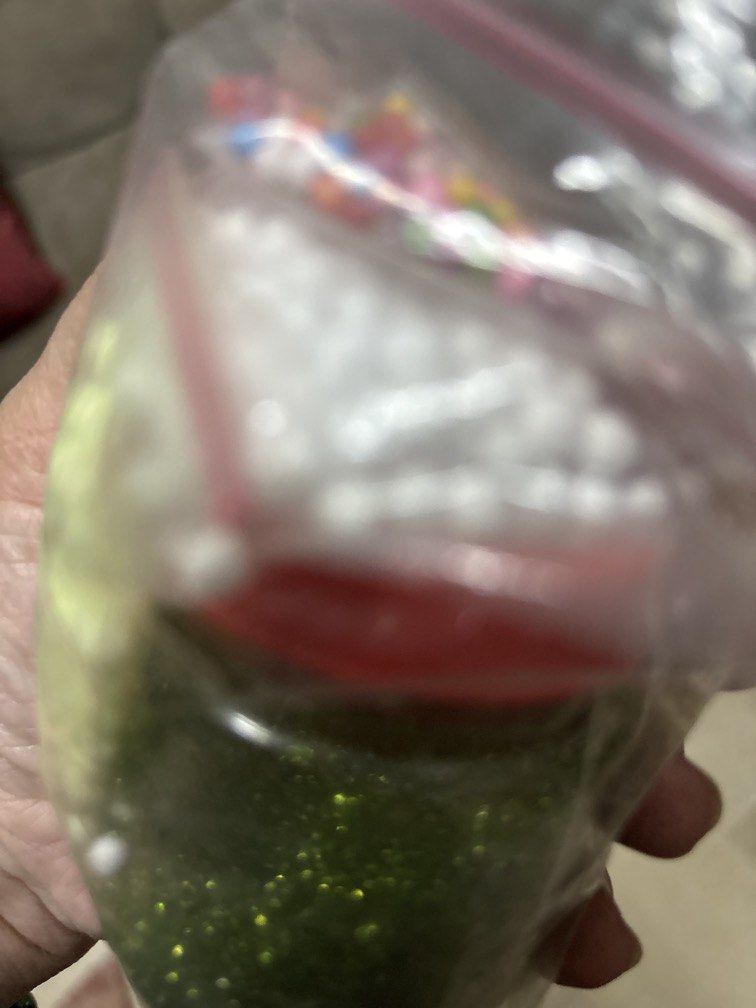 Glitter bottle with art deco mtls (Category: Water Bottles & Tumblers) located in Manila. Submitted by vintageaccessories (Listing ID 1434122775, Image 3). Description: .