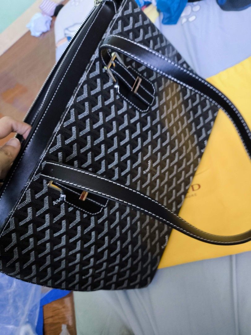 Goyard St. Louis Tote Bag (Category: Luxury Bags & Wallets) located in Manila. Submitted by ad002021 (Listing ID 1434044105, Image 3). Description: Authenticity Not guarranteed Goyard St. Louis tote bag. Features Goyardine canvas, leather handles, and a zippered pocket. Includes dust bag. RFS. gifted. not my type of bag 💚Bundle deals available—Willing to negotiate fairly if buying multiple items from my other listings ☺️ 🙏🏼I’m open to reasonab