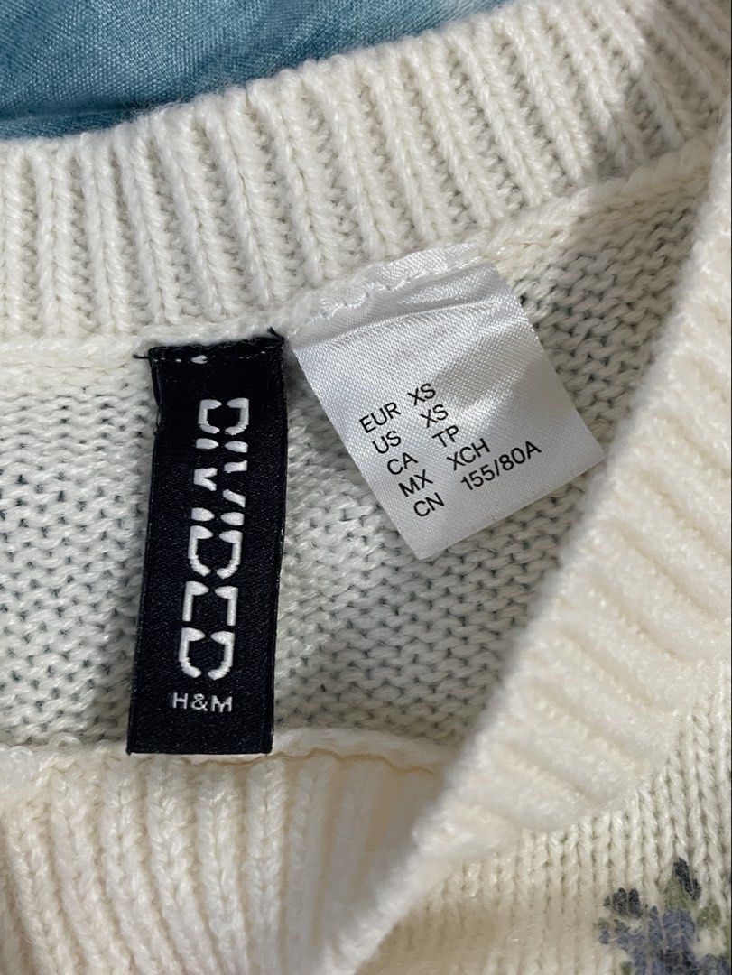 H&M knitted crop tank w/ tie-back (Category: Sleeveless) located in Manila. Submitted by gentlyyours_v (Listing ID 1434036959, Image 3). Description: RFS: Only worn once, decluttering 📍 Location: Metro Manila 🚚 Delivery Options: Lalamove 📦 Shipping fee shouldered by buyer.