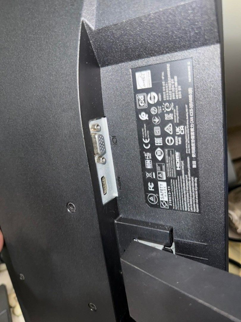 HP P22va G4 FHD (Category: Monitor Screens) located in Manila. Submitted by happyearth.953a15 (Listing ID 1434168740, Image 3). Description: HP P22va G4 FHD 22 inches monitor HDMI and VGA ports 1920 x 1080 With power cord 💸💸 2,000 Location: San Andres bukid manila Pick up or deliver.