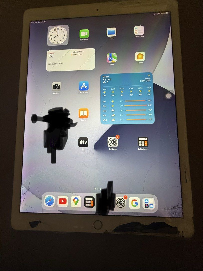 Ipad Pro 2 12.9 (2017) LTE (Category: iPad) located in Quezon City. Submitted by save101 (Listing ID 1433979980, Image 3). Description: All functions working except for a small area of touch screen on the right upper edge (Upright). Cracked LCD but touch screen functionstill working 95% of the surface area BH 86% original not replaced LTE openline Further detail check pictures of the 3utools print out Price : 5,000 pesos fix.