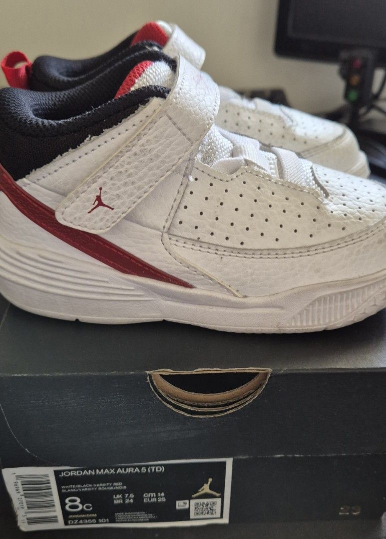 Jordan Max Aura 5 (TD) Sneakers (Category: Babies & Kids Fashion) located in Pasig City. Submitted by mamaconcep (Listing ID 1434087159, Image 2). Description: - Jordan Max Aura 5 (TD) sneakers - Color: White and Red - Size: 8C - Closure: Velcro strap - Features "Flight" logo - Includes original box.