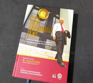 (Kategori: ) berada di . Dikirim oleh buku_nesia_136 (ID iklan 1434101772, Gambar 1). Deskripsi: .