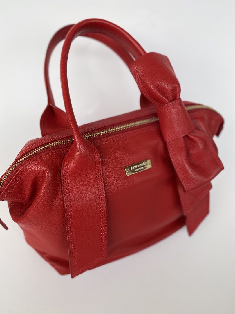 Kate Spade Red New York Handbag (Category: Luxury Bags & Wallets) located in Manila. Submitted by secondhavenph (Listing ID 1433992769, Image 1). Description: .