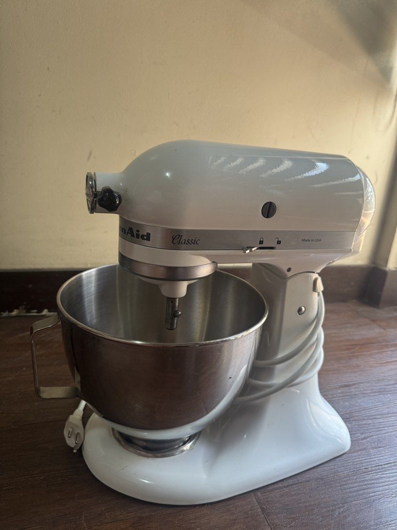 KitchenAid Classic Heavy Duty Mixer (Category: Hand & Stand Mixers) located in Caloocan City. Submitted by kcaclaricia-78136 (Listing ID 1434042922, Image 3). Description: KitchenAid Stand Mixer Classic 5K45SS (275W) – Baking Mixer / Dough Mixer / Cake Mixer + FREE Cheesecake Pans Selling my original KitchenAid Classic Stand Mixer — perfect for baking, cakes, bread, dough, negosyo, home baking setup. This is NOT the cheap handheld or plastic mixe