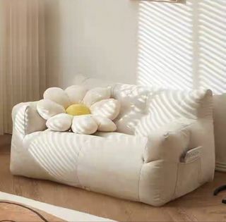 (Category: ) located in . Submitted by hyunnie14 (Listing ID 1434145759, Image 1). Description: .