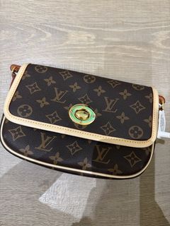 (Category: ) located in . Submitted by premiumqualityluxury (Listing ID 1434116606, Image 1). Description: .