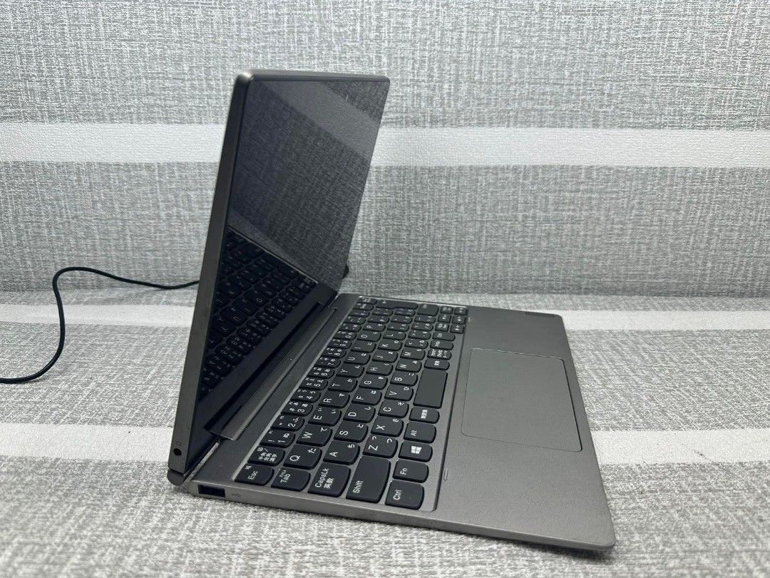•lenovo 2 in 1 laptop slim type (Category: Laptops & Notebooks) located in Manila. Submitted by lonelyme_1986 (Listing ID 1434129685, Image 2). Description: •lenovo 2 in 1 laptop slim type Retail price: 6,700 Wholesale price: pm po •FREEBIES: CHARGER. POUCH BAG AND MOUSE •lenovo D330 (150pcs available) •INTEL Celeron 8th gen 1.10GHZ •RAM: 4GB •STORAGE: 120GB •1366*768 screen resolution •USB 2.0 (1) USB 3.0 (1) / TYPE C •WITH BUILT IN CAMERA •WIFI