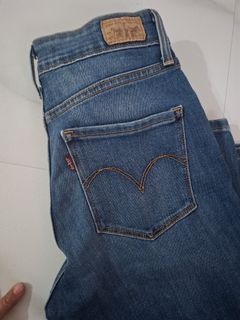 (Category: ) located in . Submitted by missteapot (Listing ID 1434051826, Image 1). Description: .