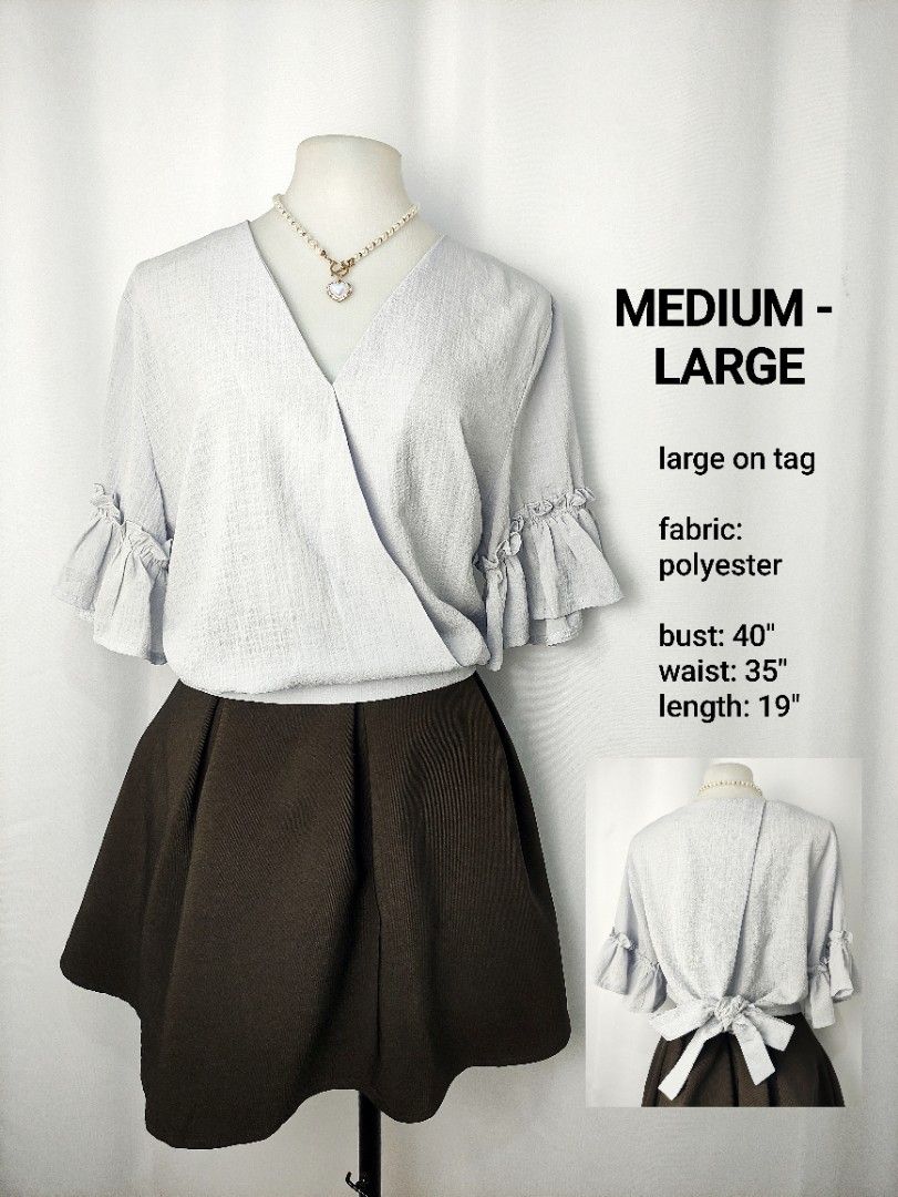 Light Blue Vneck Blouse Top (Category: Blouses) located in Caloocan City. Submitted by happystar.e0dc1b (Listing ID 1434093632, Image 1). Description: ⚠️PLEASE CLICK THE IMAGE TO SEE THE SIZE⚠️ FB PAGE: IPPEUNI AGASSI Location: Caloocan City ❌ No haggling ❌ No when worn ❌ No "more pics" ❌ No flaws, unless stated ❌ Request for specific measurements of neck, arm, shoulder etc will not be entertained.