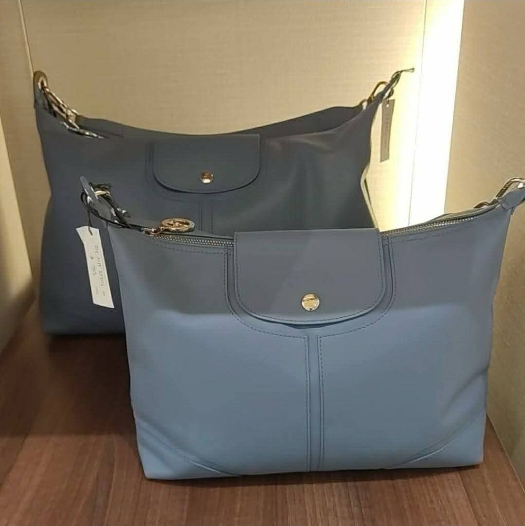 Longchamp Le Pliage Xtra L Shoulder in Slate (Category: Shoulder Bags) located in Manila. Submitted by mahaechn (Listing ID 1434168385, Image 1). Description: 📌 ON HAND ‼️ 👜 Longchamp Le Pliage Xtra L Shoulder ✨ Brand new and sealed — with dust bag & paper bag! Super cute, compact, and perfect for your daily lakads or errands! Stylish yet spacious for all your essentials. 📏 Size: 13 in (L - measured at the base of the bag) x 8.7 in (H) x 4.1 i