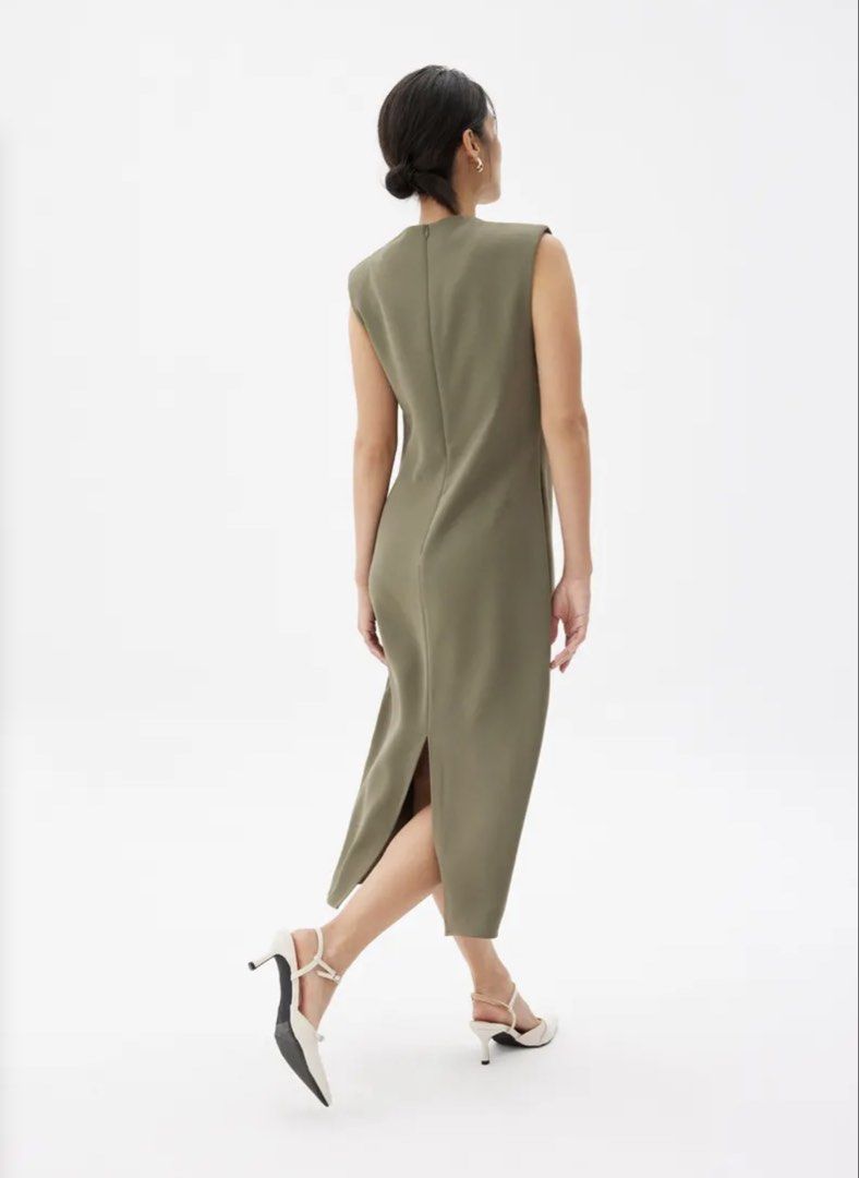 Love Bonito Dress (Category: Dresses) located in Cebu City. Submitted by cgdeclutters (Listing ID 1434006253, Image 2). Description: worn once.