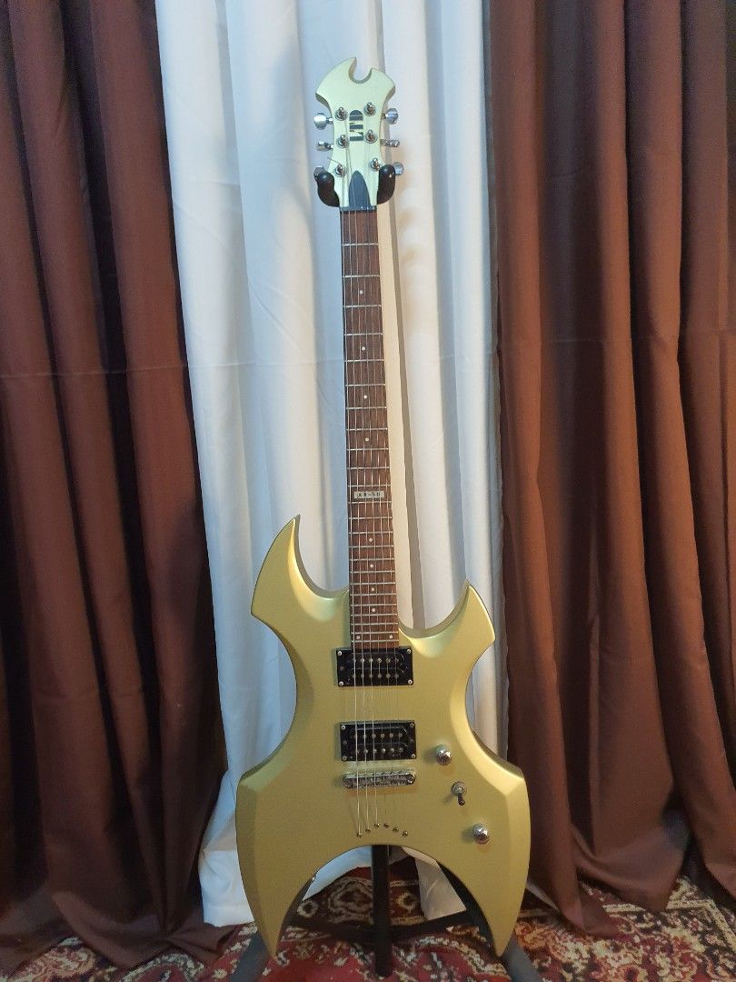 LTD AX 50 GUITAR (Category: Musical Instruments) located in Abucay. Submitted by collectorsvault3004 (Listing ID 1434081920, Image 1). Description: LTD AX 50 by ESP good condition without case plug and play LTD's spiritual successor to BC Rich Warlock similar model used by Max Cavalera of Sepultura / Soulfly.