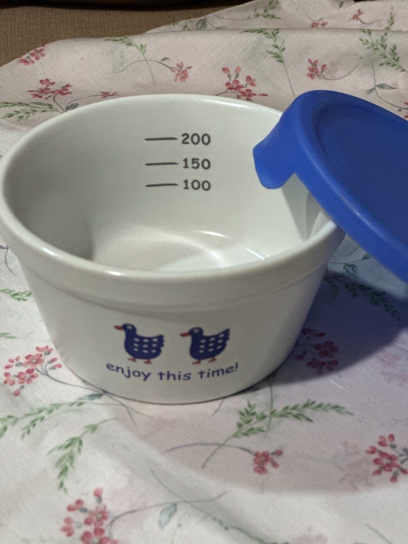 Maron Microwave Safe Bowl with Lid (Category: Other Kitchenware & Tableware) located in Davao. Submitted by favoritepreloved (Listing ID 1434101101, Image 2). Description: ❤️ It has measuring marks ❤️ Stone Ware Material ❤️ 11cm diameter ❤️ 6cm height.