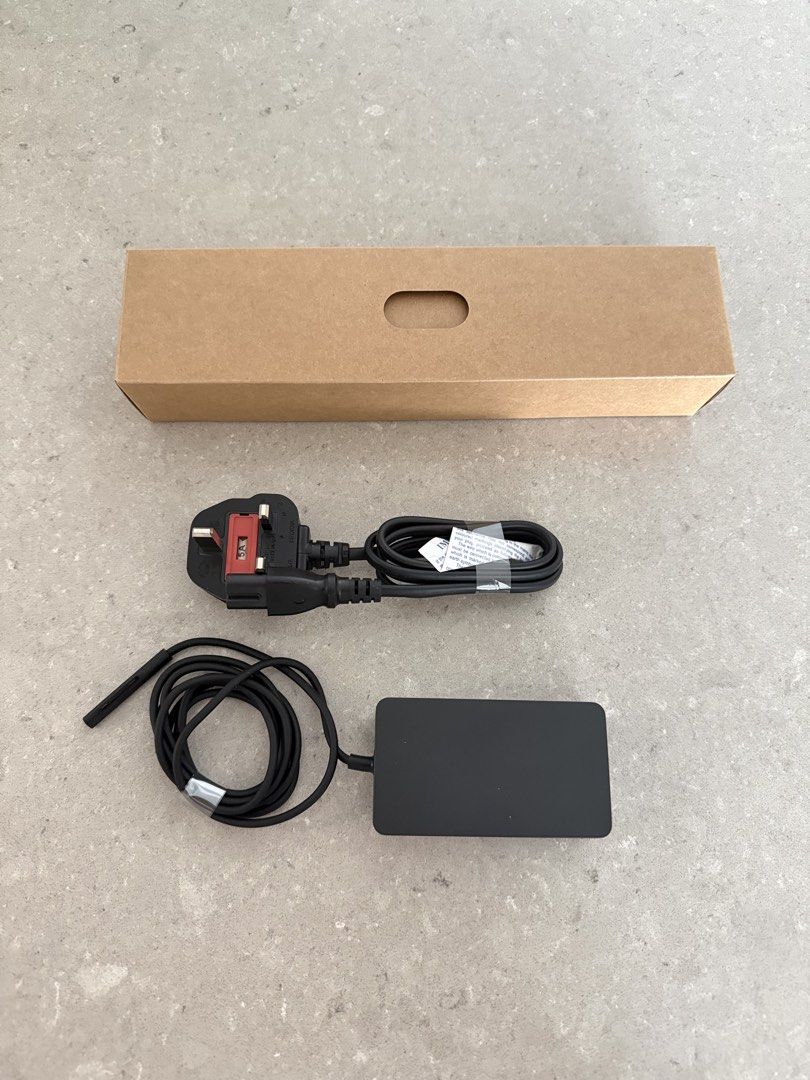 Microsoft Surface Pro Charger441445722935142400