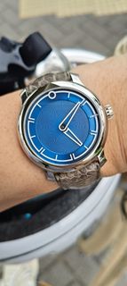(Category: ) located in . Submitted by towatches (Listing ID 1434132552, Image 1). Description: .