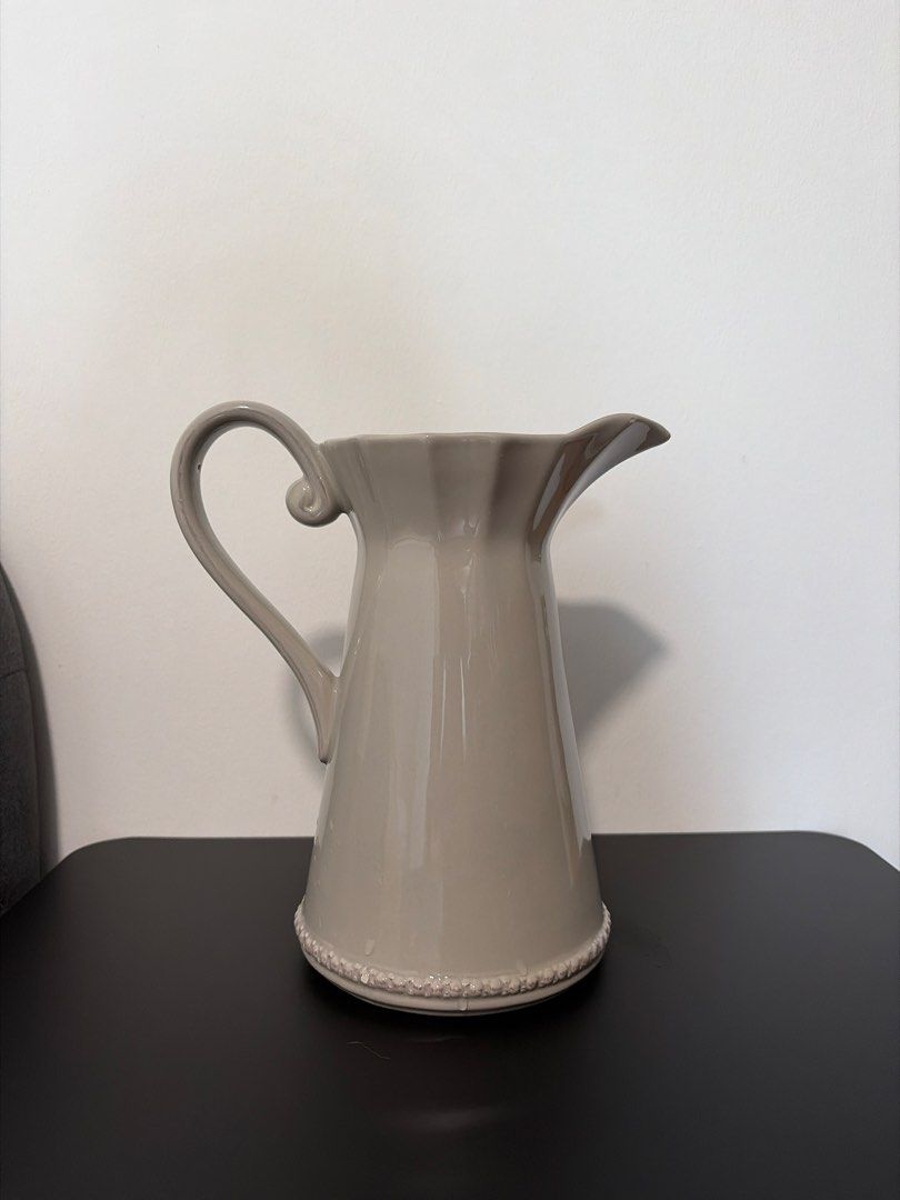 Morgan and Finch Ceramic Pitcher439500877144401921