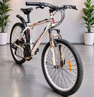 (Category: ) located in . Submitted by bikelicious (Listing ID 1434163937, Image 1). Description: .