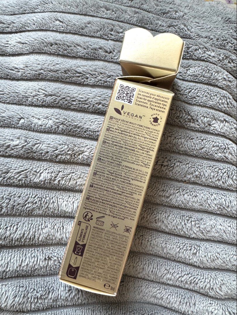Nuxe Roll & Glow body oil (Category: Body Care) located in Manila. Submitted by prelovedsoso (Listing ID 1434022540, Image 3). Description: NUXE roll & glow body shimmer oil / highlighter, travel size Brand new, never used. Bought on my Europe trip .