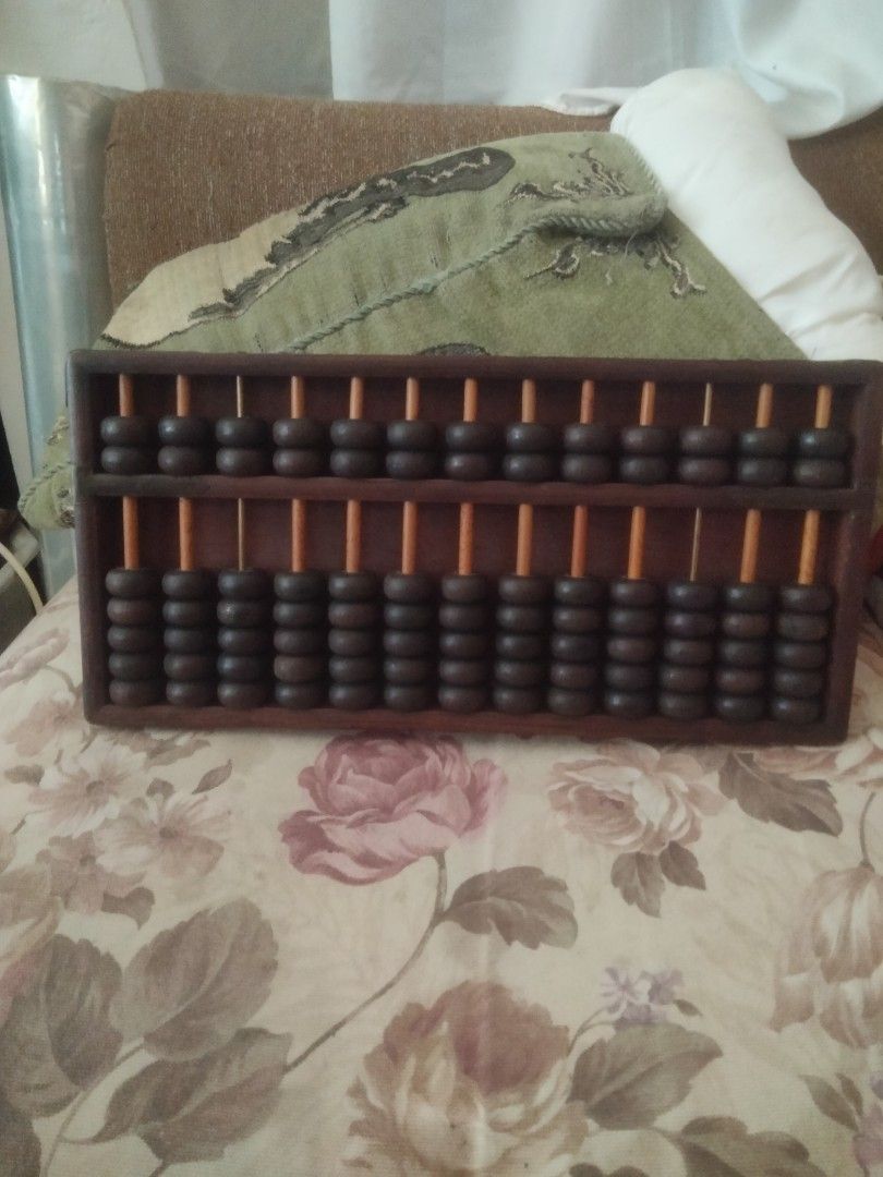 Old Chinese abacus (Category: Vintage Collectibles) located in Manila. Submitted by moranolito25893 (Listing ID 1434025714, Image 2). Description: .
