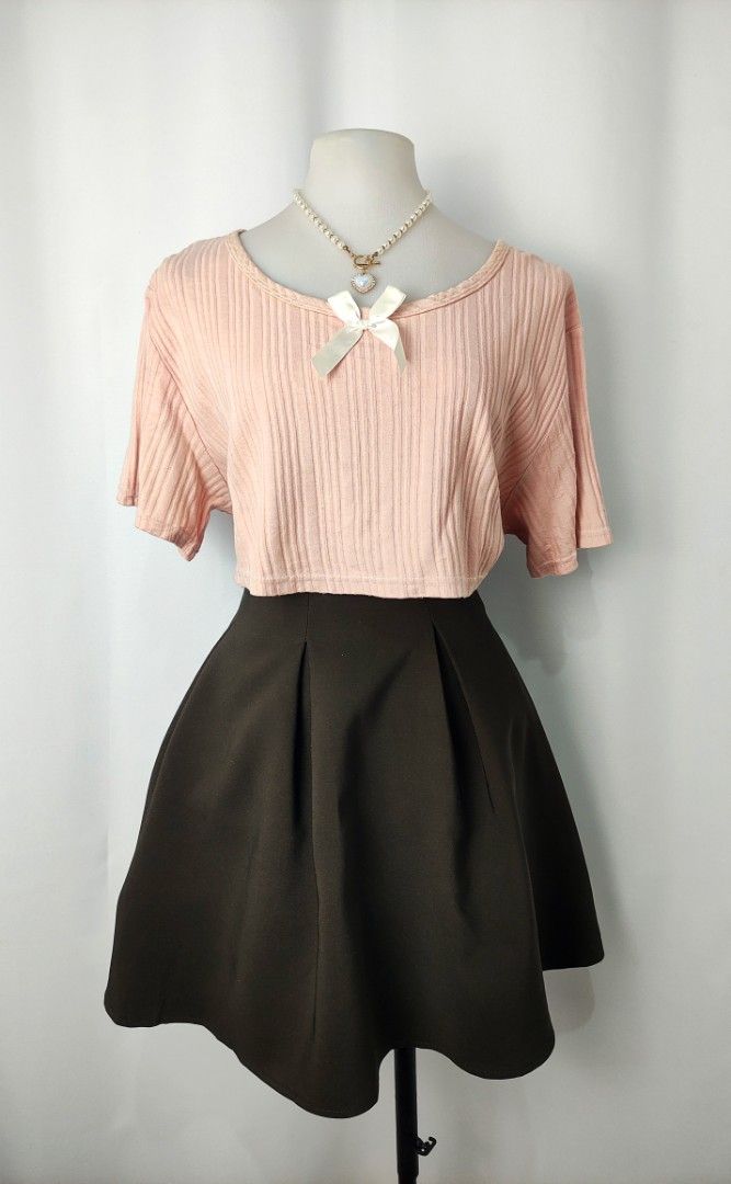 Peach Pink Blouse Top (Category: Blouses) located in Caloocan City. Submitted by happystar.e0dc1b (Listing ID 1434094027, Image 2). Description: ⚠️PLEASE CLICK THE IMAGE TO SEE THE SIZE⚠️ FB PAGE: IPPEUNI AGASSI Location: Caloocan City ❌ No haggling ❌ No when worn ❌ No "more pics" ❌ No flaws, unless stated ❌ Request for specific measurements of neck, arm, shoulder etc will not be entertained.