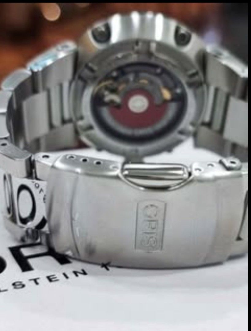 Personal Watch: ORIS Williams F1 (Category: Luxury Watches) located in Manila. Submitted by msg.09212964911 (Listing ID 1434176664, Image 3). Description: 09212964911 to inquire Pls see d actual photos na nsa Ad Thank you selling for our relative- owner; you will directly negotiate with the owner-doctor; viewing by appointment at their Marikina residence No Box : -no intention of reselling when purchased brandnew price US$1,700.-; Now selling for