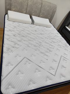 (Category: ) located in . Submitted by natuzzi_furniture (Listing ID 1434100926, Image 1). Description: .