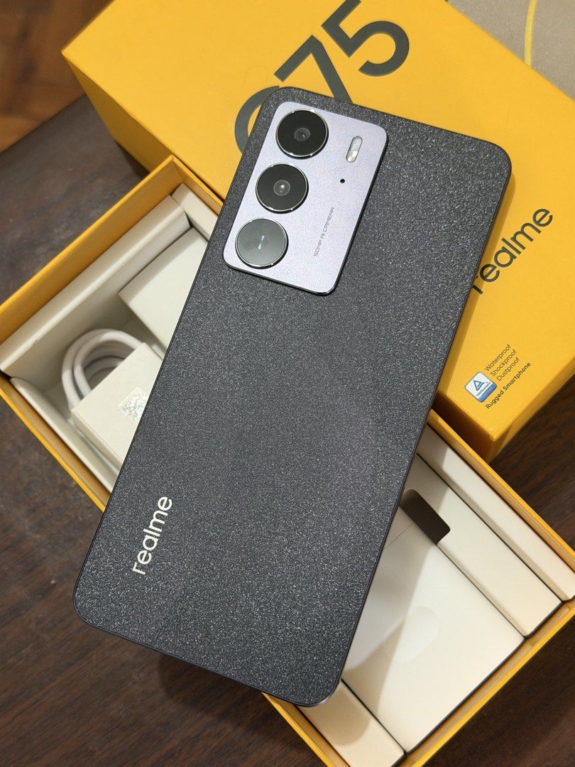 realme C75 256GB Black (Category: Realme) located in Makati City. Submitted by bloggerrific (Listing ID 1434118328, Image 3). Description: Brand new realme C75 256GB. Opened only for review. Mint condition. Complete items on the box..