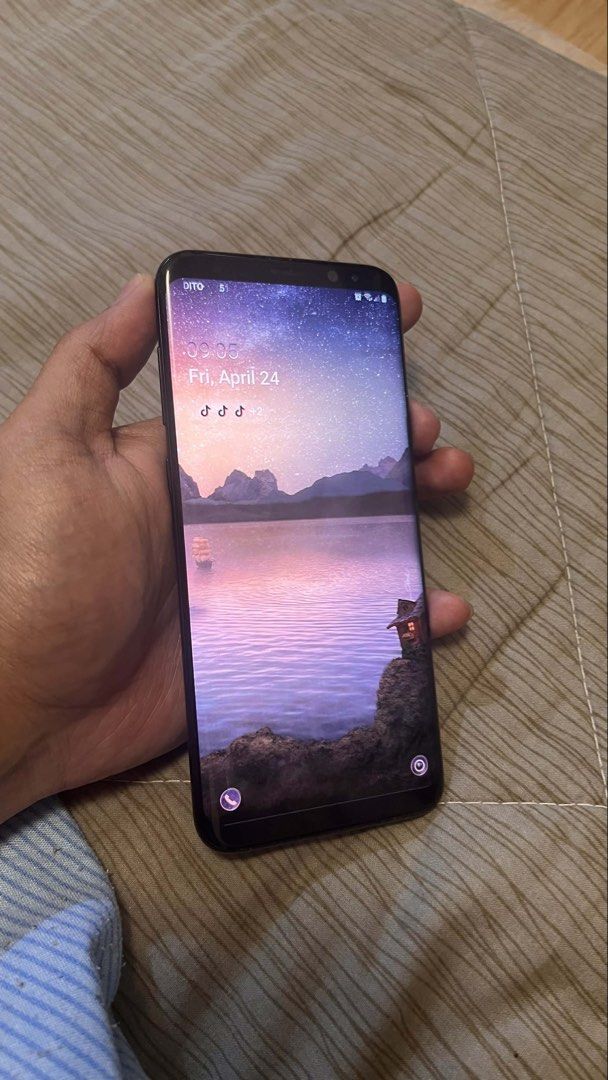 Samsung Galaxy S8+ (2nd hand) (Category: Samsung) located in Manila. Submitted by sky_ris03 (Listing ID 1433984599, Image 2). Description: Hey there! 👋 Selling my Samsung Galaxy S8+ (2nd hand) - perfect as a backup phone or for basic use like calls, texts, and browsing. The front camera has a minor issue (crashes), but it's still a great phone overall. Feel free to message me if you're interested!.