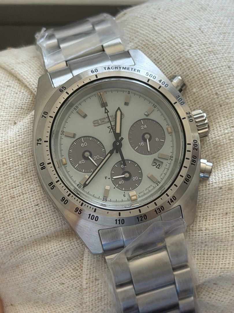 Seiko Speedtimer Solar Chronograph Watch 39mm Mint Green (Category: Men's Watches) located in Paranaque City. Submitted by swisscollector (Listing ID 1434014888, Image 2). Description: FOR SALE/TRADE‼️ Brand New/Unworn Seiko Speedtimer 39mm Details • Model: SBDL129 / SSC965 • Line: Prospex Speedtimer • Movement: Solar Quartz chronograph (6mos Power Reserve) • Case: Stainless steel • Bracelet: Stainless steel • Dial: Pointer style chronograph layo