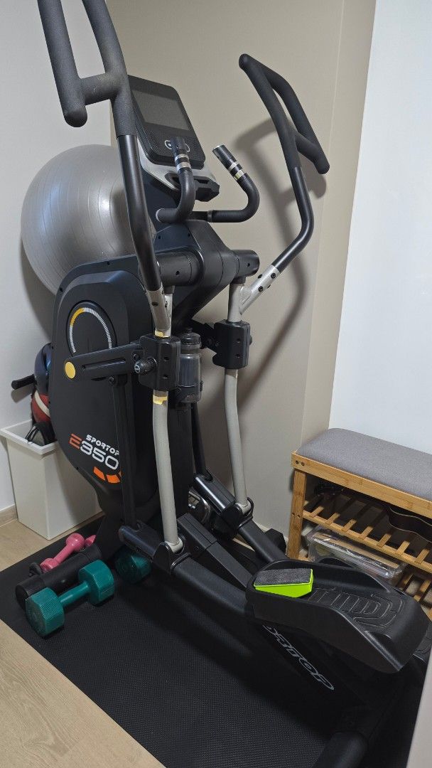 Sportop E350 Elliptical Trainer (Category: Cardio & Fitness Machines) located in Singapore. Submitted by rahul.in.www (Listing ID 1434091692, Image 2). Description: Really good elliptical trainer, great to workout without putting load on knees. is working well, lightly used in last 4 years. now, selling as we have limited space in the new home and nearby gym has an elliptical for me to use. general specs: - Sportop E350 Elliptical Trainer - Andro