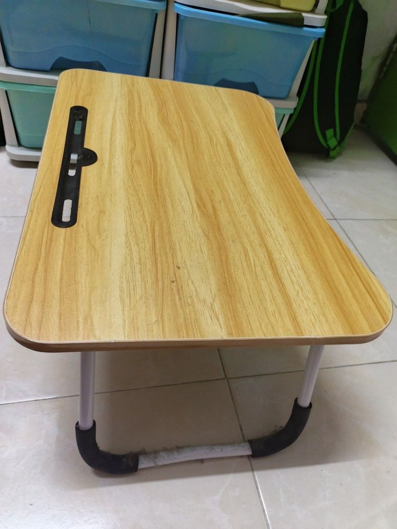 Tables study (Category: Other Home Furniture) located in Kuala Lumpur. Submitted by damzz1 (Listing ID 1434097563, Image 3). Description: meja belajar utamakan self pickup cod pj nak cod kl boleh ada change 10.