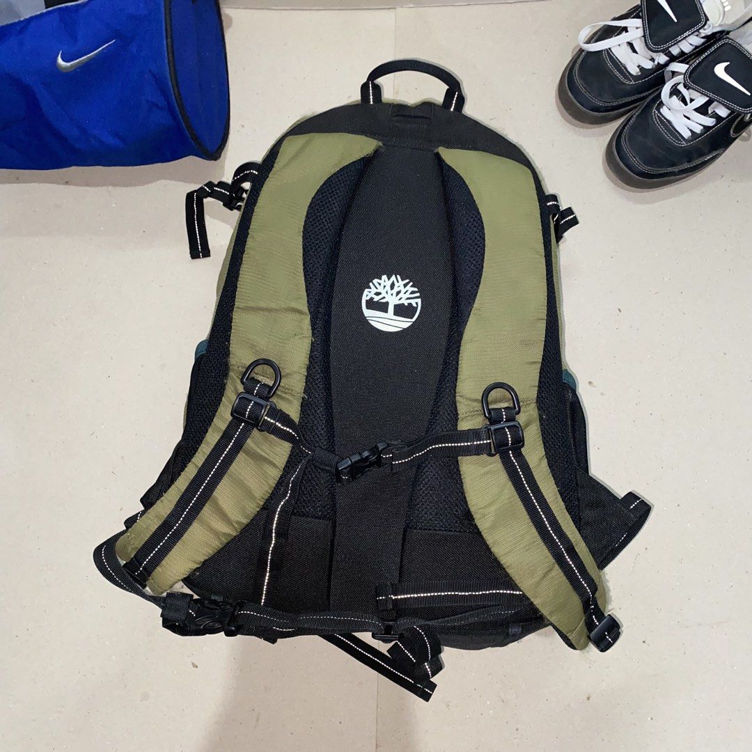 TIMBERLAND HIKING BACKPACK (Category: Backpacks) located in Quezon City. Submitted by ronfreecs905735 (Listing ID 1434065878, Image 2). Description: TIMBERLAND HIKING BACKPACK WORKING ALL ZIPPERS NO MAJOR FLAWS 1899 PHP SIBALOM, ANTIQUE.