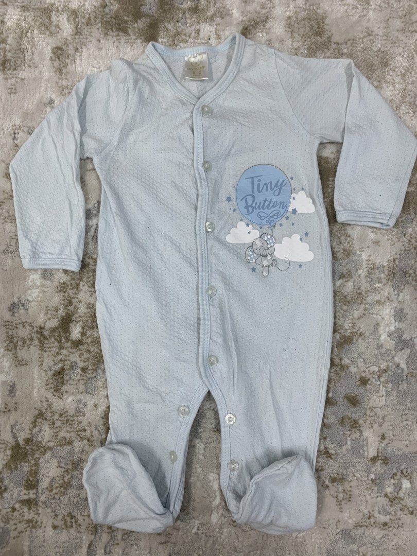 Tiny Button sleepsui (Category: Babies & Kids Fashion) located in Bukit Mertajam. Submitted by thenewproject (Listing ID 1433998311, Image 1). Description: .