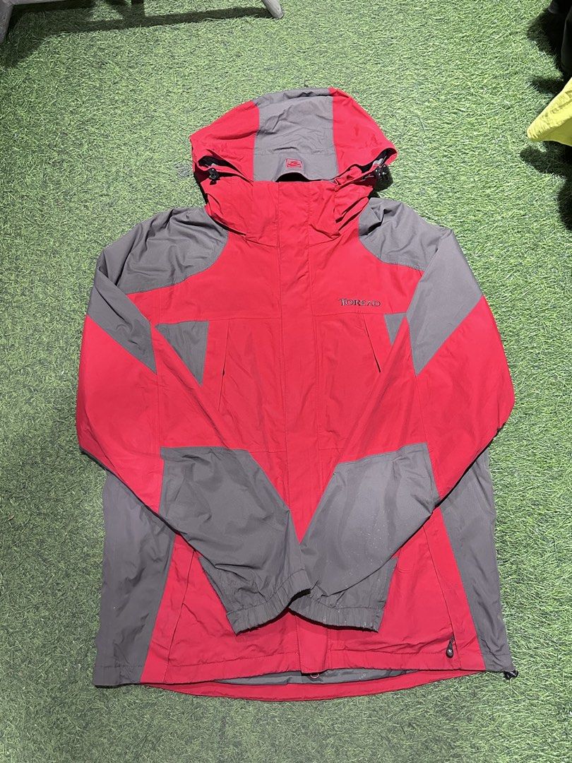Toread Hiking Jacket (Category: Activewear) located in Dasmarinas. Submitted by takuya_ (Listing ID 1434046031, Image 1). Description: Toread Hiking Jacket gently used Size: XL on tag Dimes:25x32 legit and authentic dm for more!.