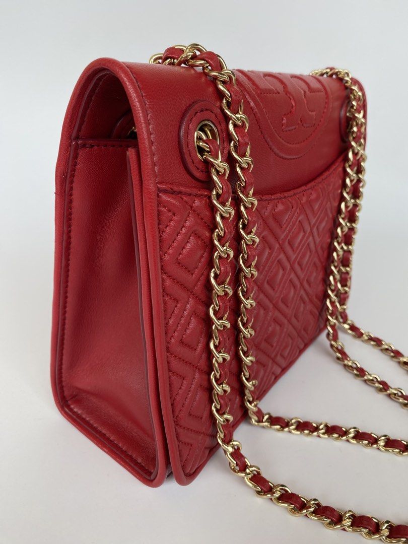 Tory Burch Red Leather Medium Fleming Shoulder Bag (Category: Luxury Bags & Wallets) located in Manila. Submitted by secondhavenph (Listing ID 1433993595, Image 2). Description: .