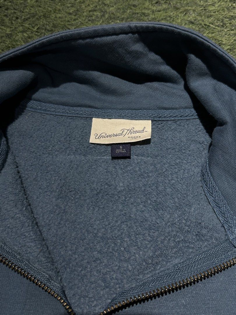 Universal Thread (Category: Others Tops) located in Dasmarinas. Submitted by takuyaenta (Listing ID 1434046500, Image 2). Description: Universal Thread gently used size: S on tag fits M dimes: 19x26.