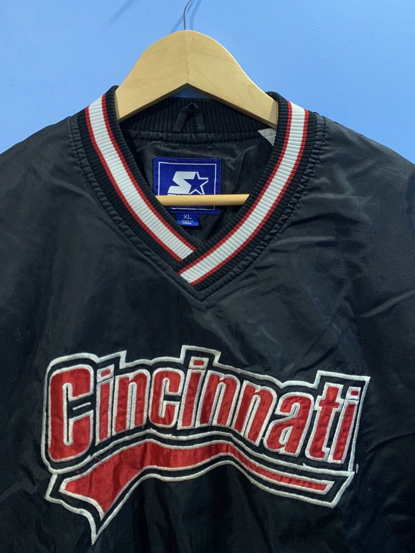 Vintage cincinnati by starter (Category: Activewear) located in Cavite. Submitted by yobubsss (Listing ID 1434167857, Image 2). Description: Size XL Good condition Issue zipper puller minor loose stitch dinaman gaano malala check monalang sa pic.