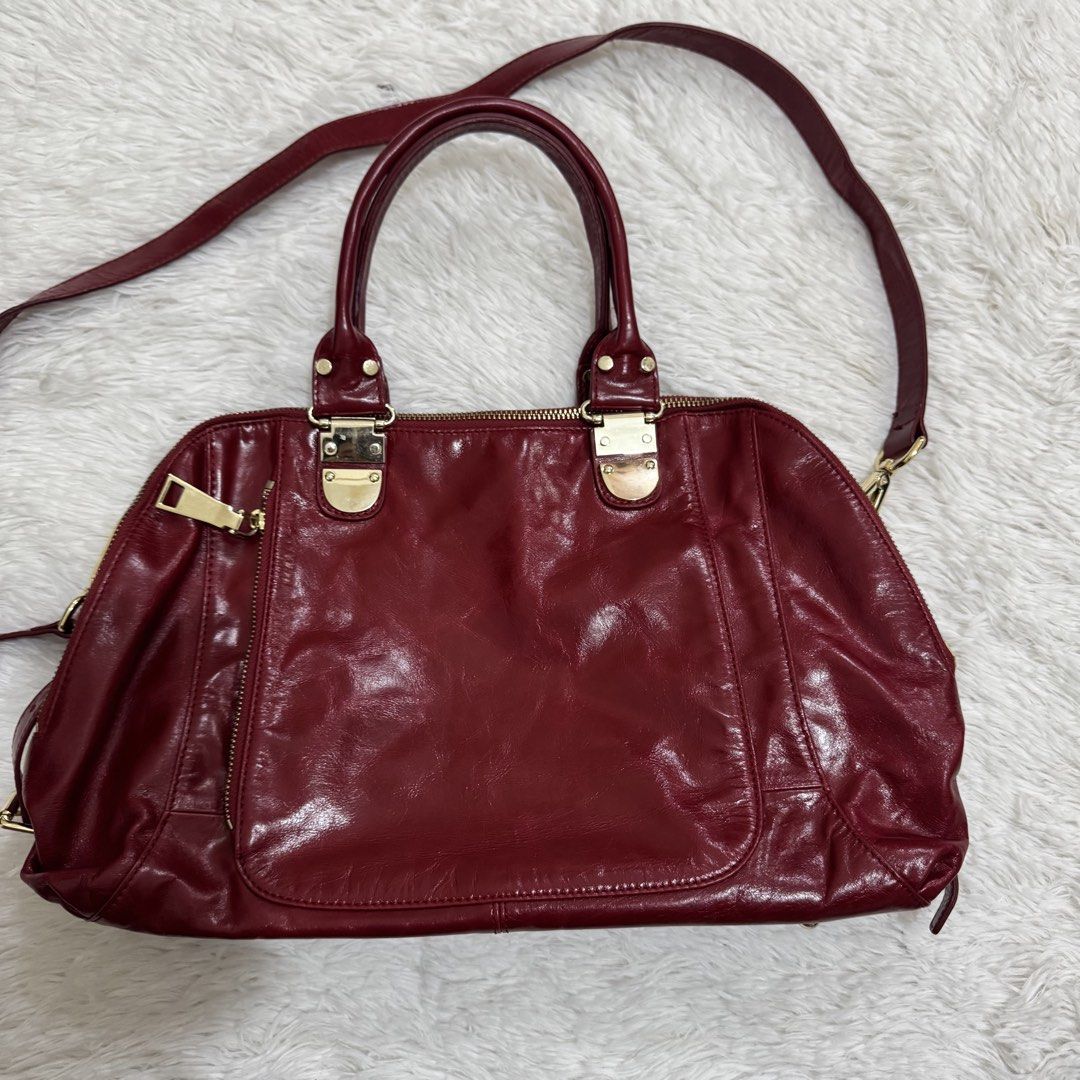 Vintage polo hand/ shoulder bag (Category: Shoulder Bags) located in Manila. Submitted by aries.15 (Listing ID 1434093279, Image 3). Description: Vintage Polo hand/shoulder bag 🌸 -excellent to as new condition -no issue -colorate 10/10 2499 only 🙌🏾🥳.
