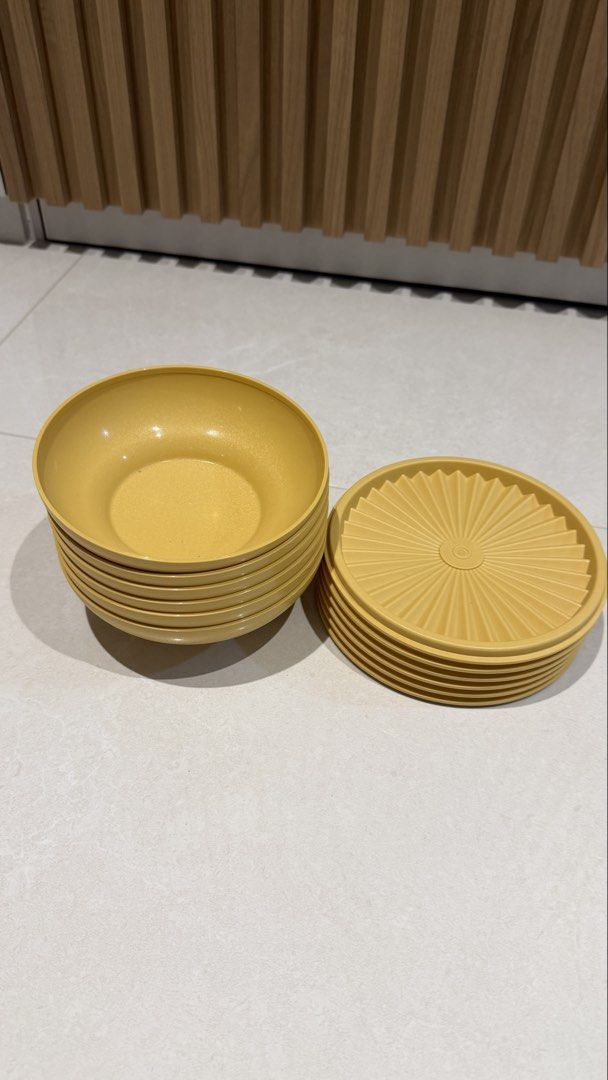 Vintage Tupperware Bowl Set with Lids472614898982594561